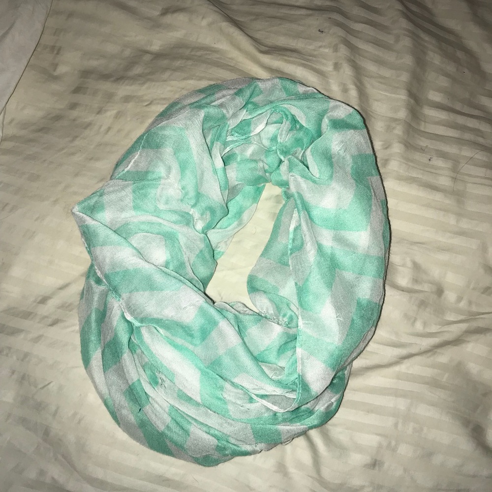 Infinity scarf